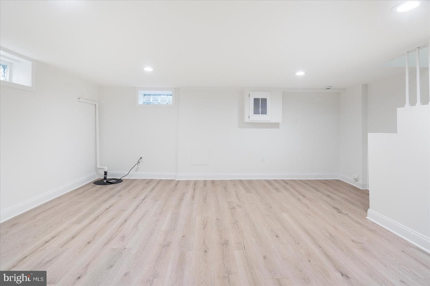 1324 Winston Avenue photo 28