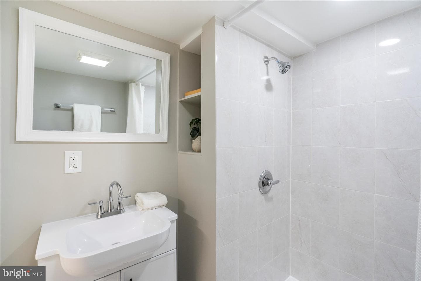 1324 Winston Avenue photo 32