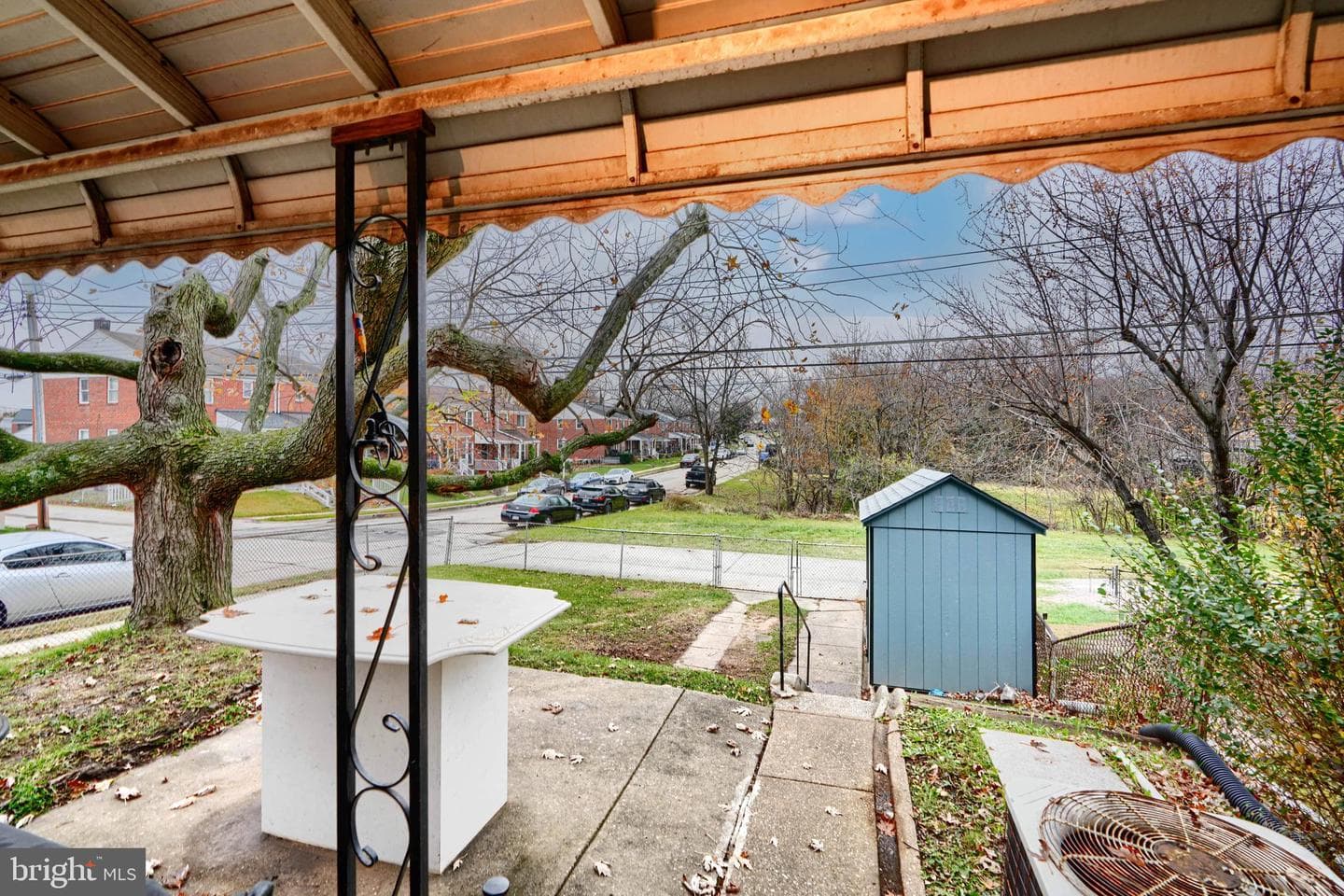 5552 Whitby Road photo 17