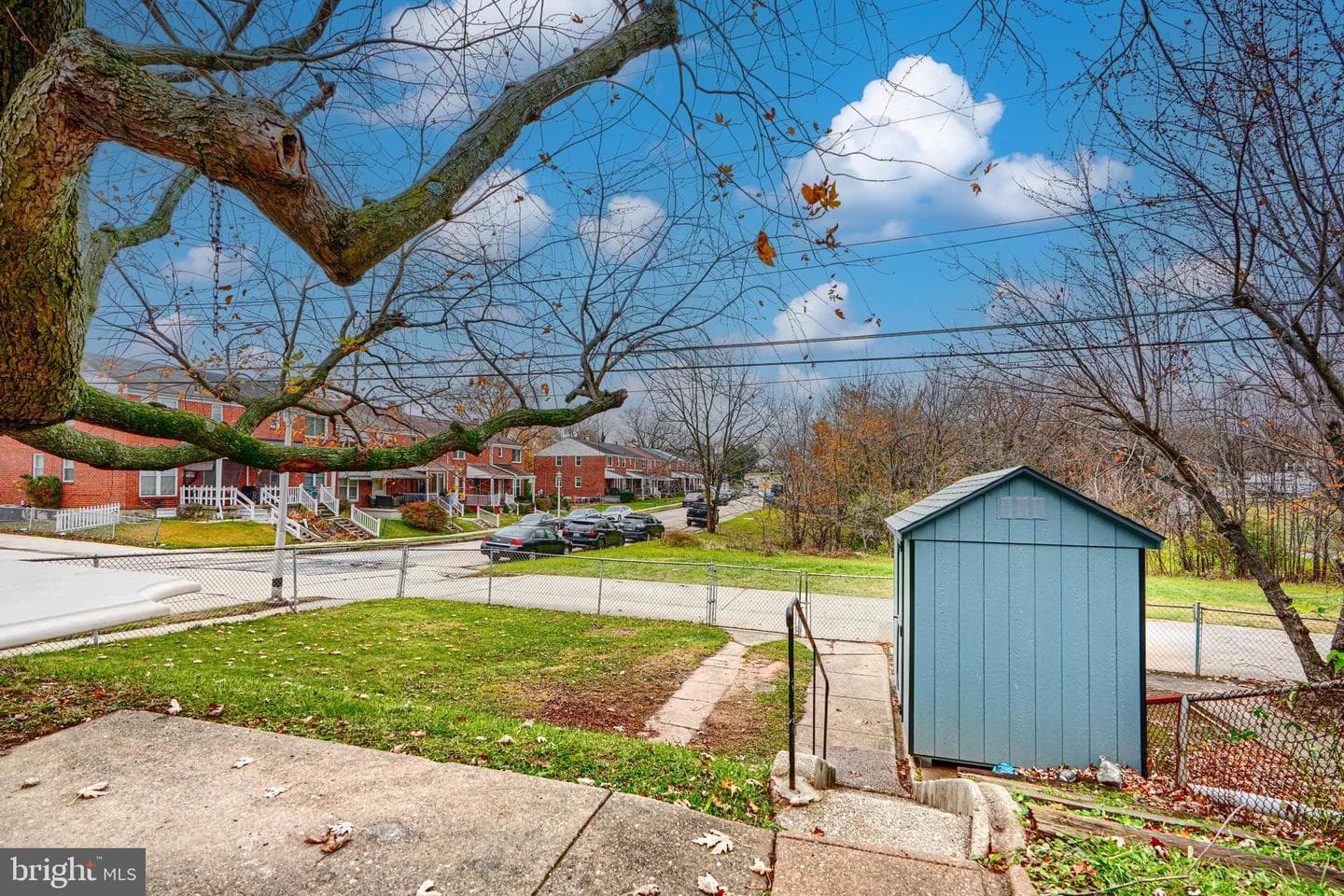 5552 Whitby Road photo 18
