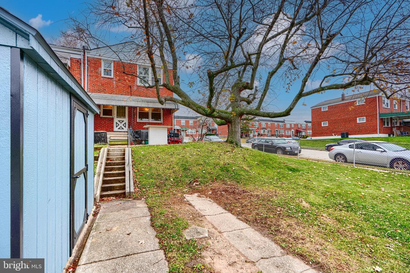 5552 Whitby Road photo 22