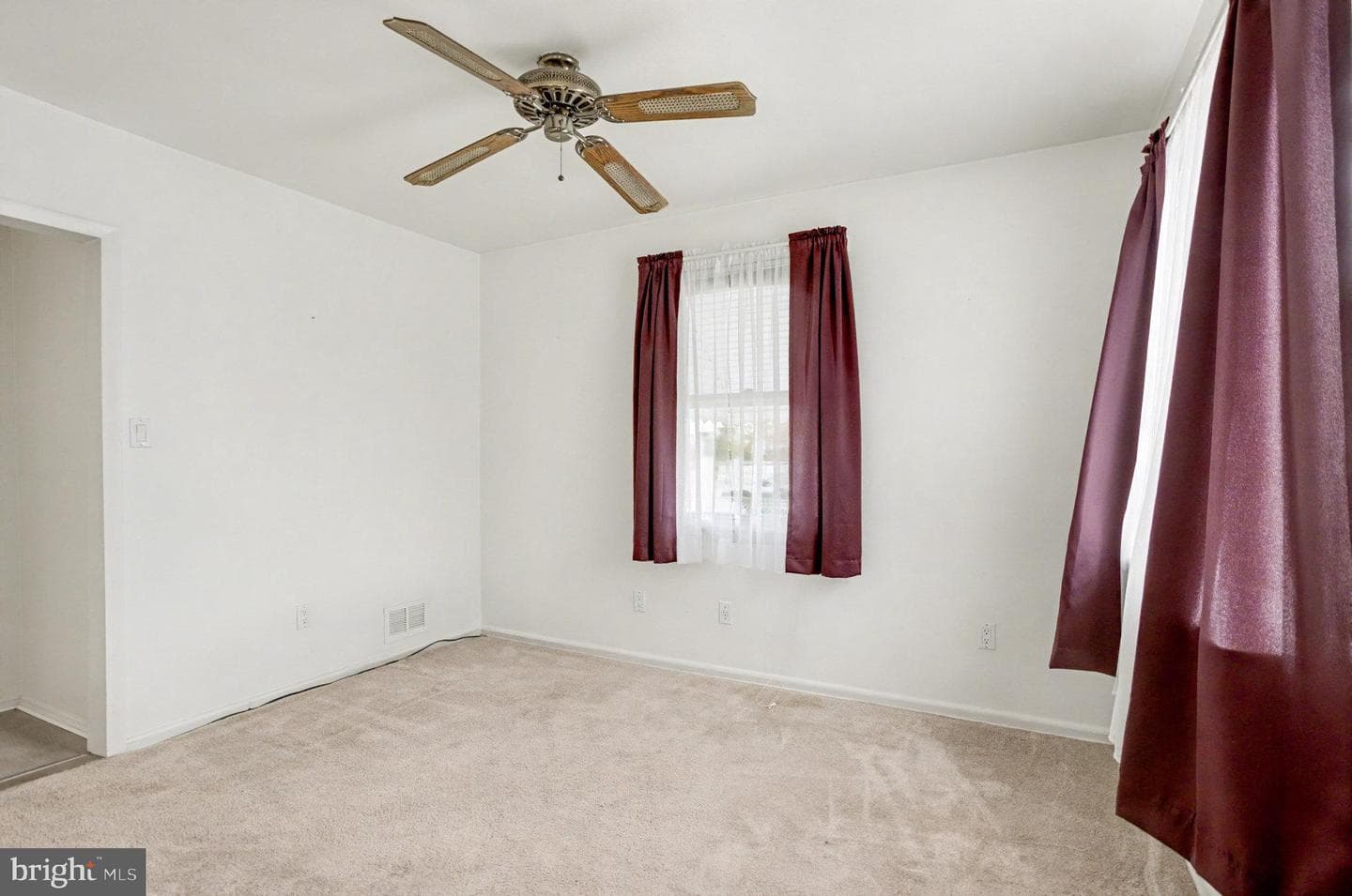 5402 Todd Avenue photo 10