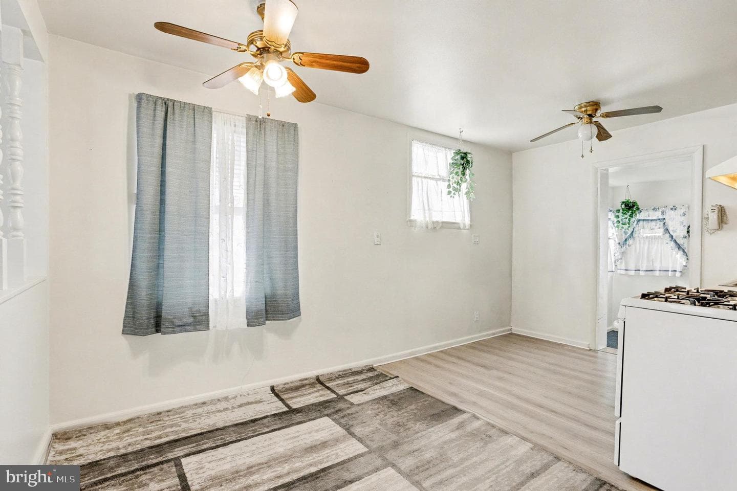 5402 Todd Avenue photo 6