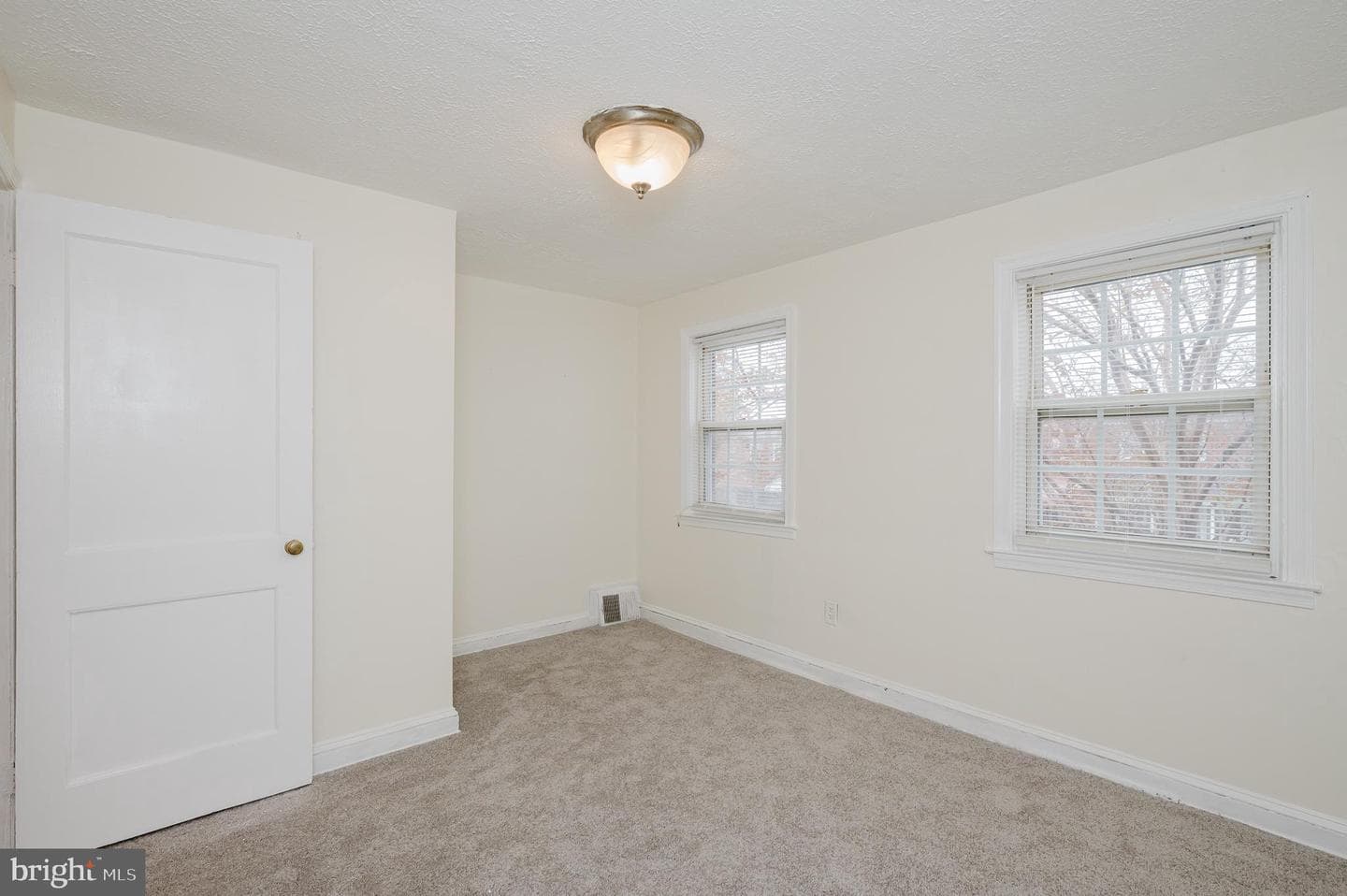 6320 Brown Avenue photo 16