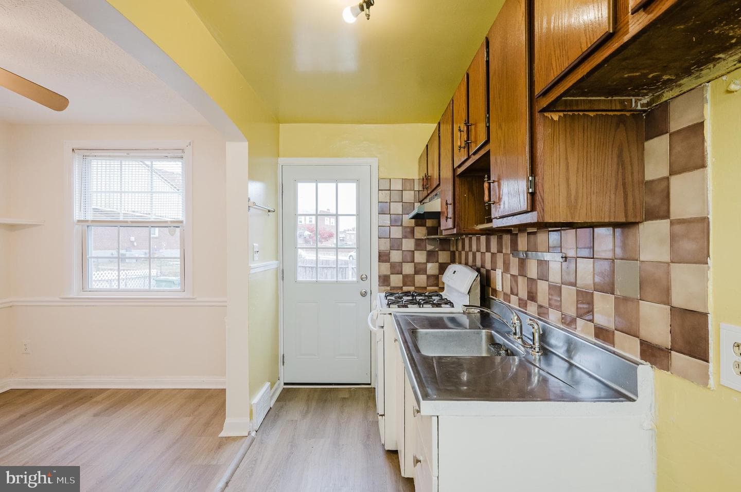 6320 Brown Avenue photo 8