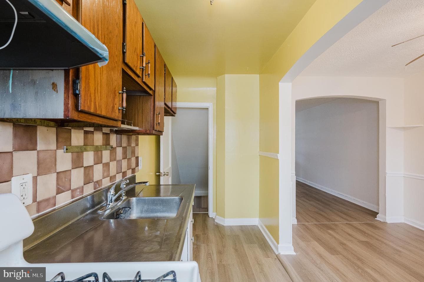 6320 Brown Avenue photo 9