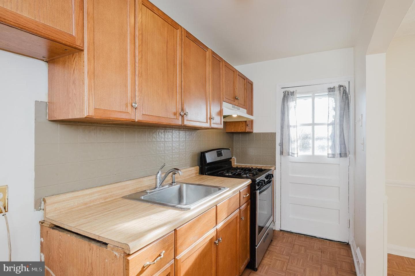 6321 Brown Avenue photo 7