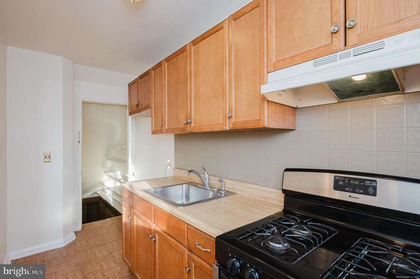 6321 Brown Avenue photo 9