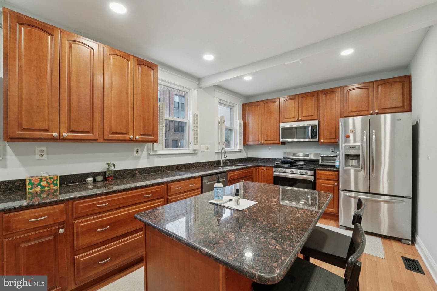 3929 Hudson Street photo 13