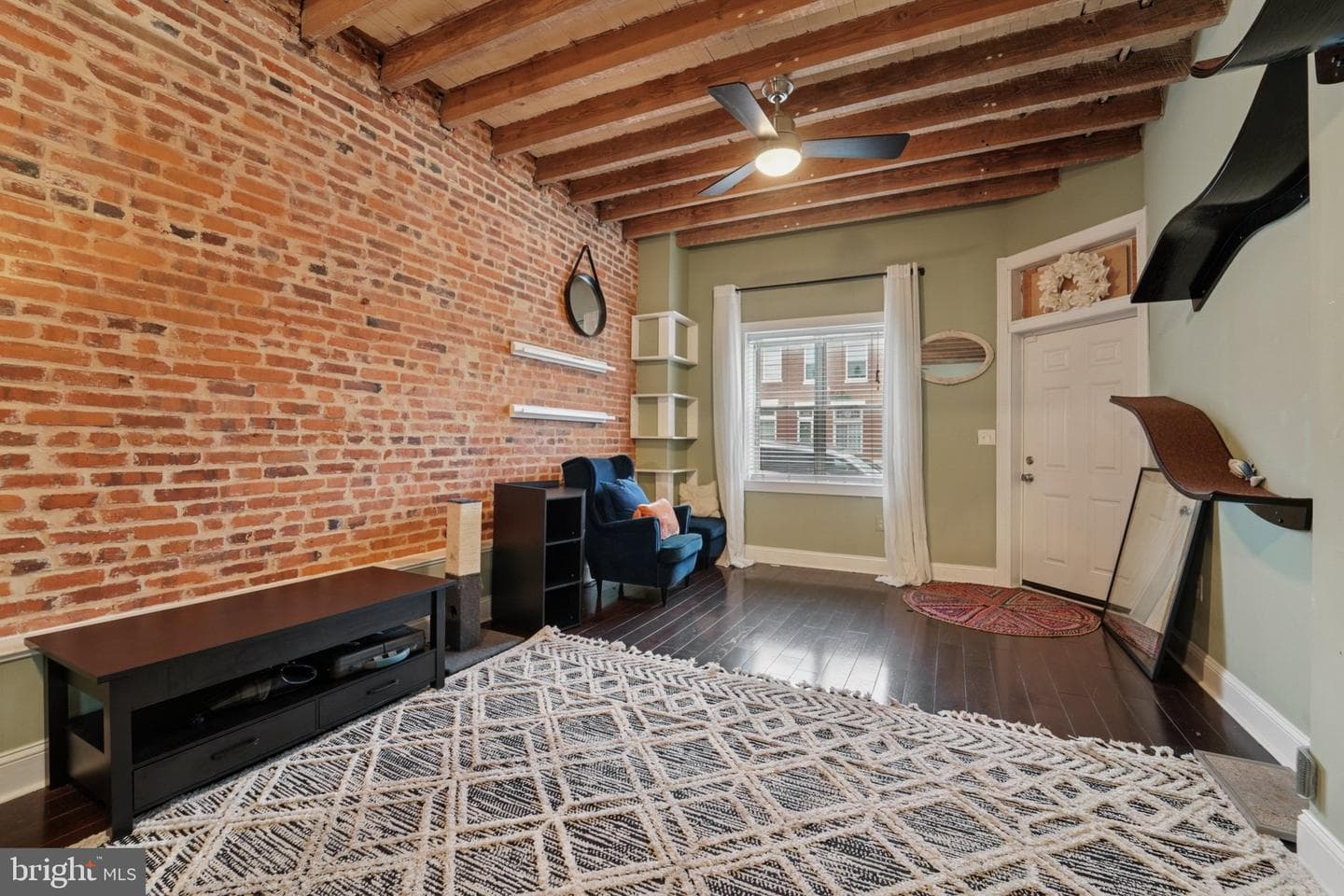 3929 Hudson Street photo 5