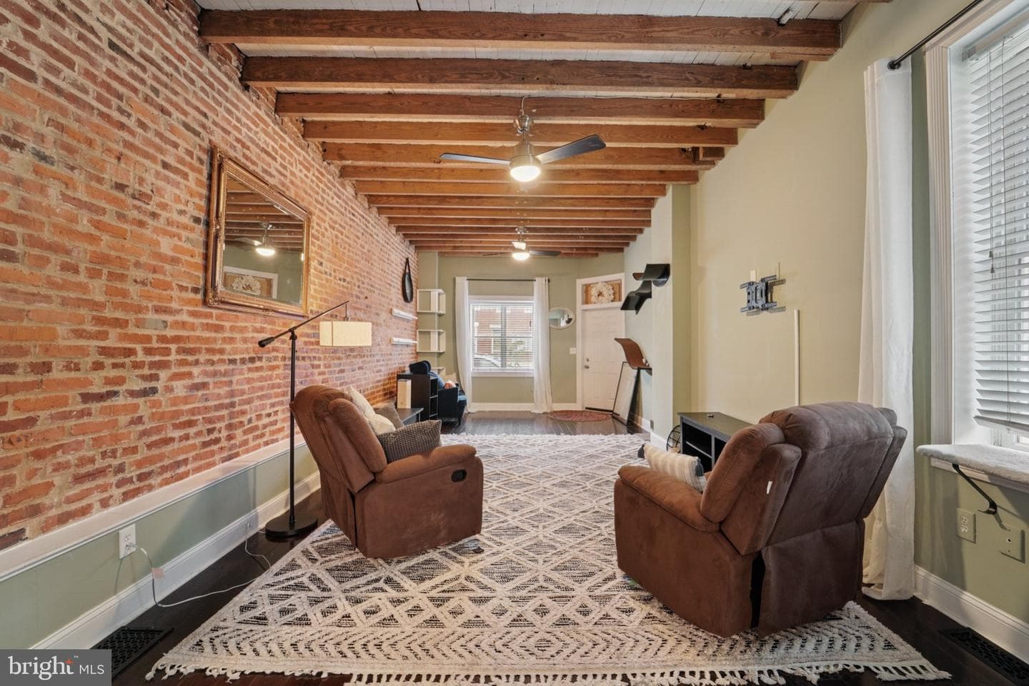 3929 Hudson Street photo 8