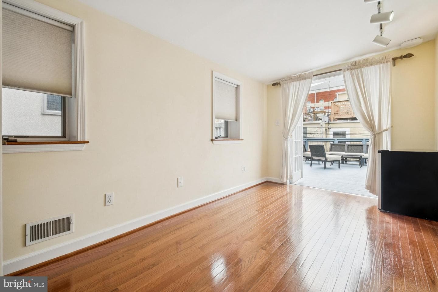1134 Battery Avenue photo 11