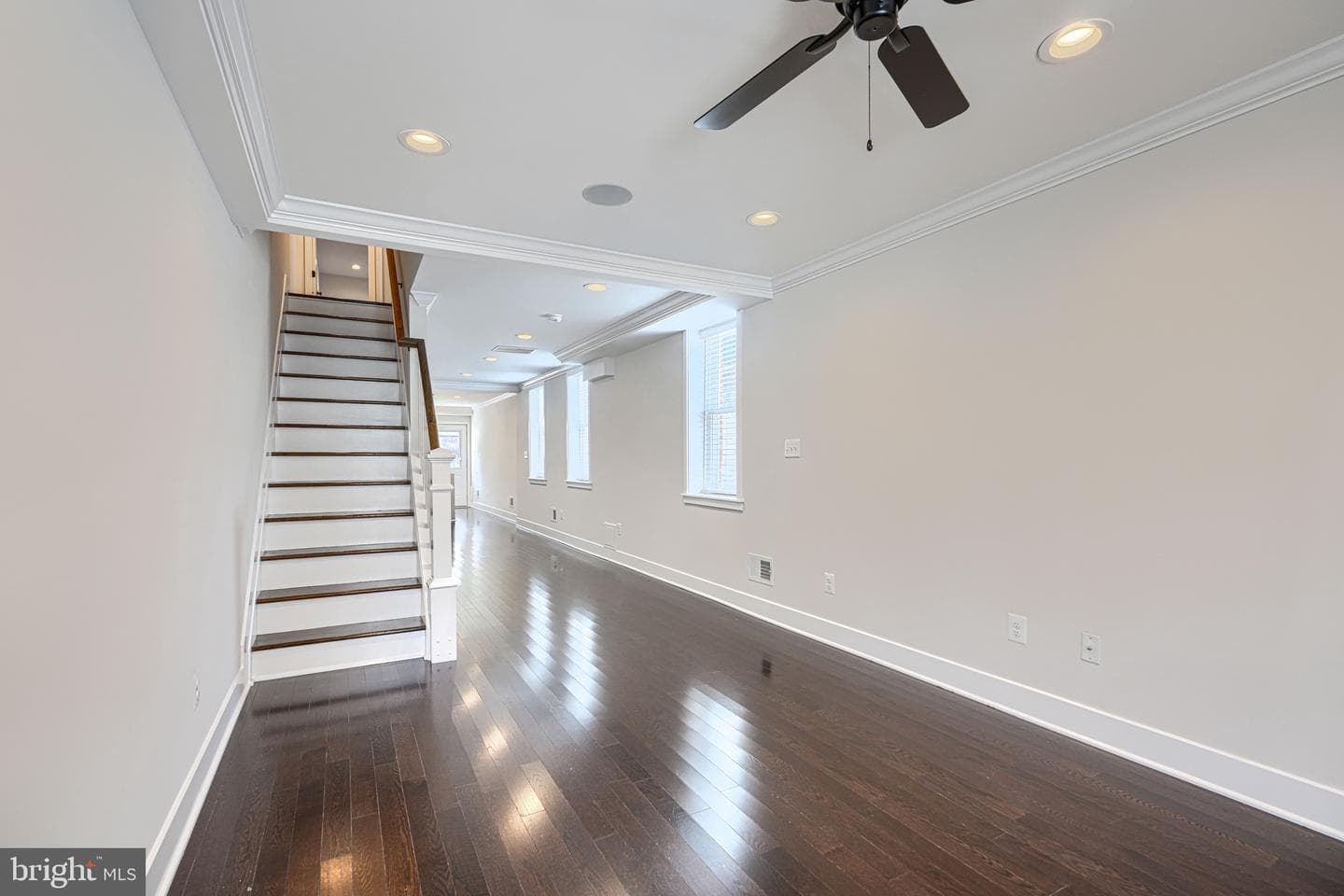 1459 Hull Street photo 5
