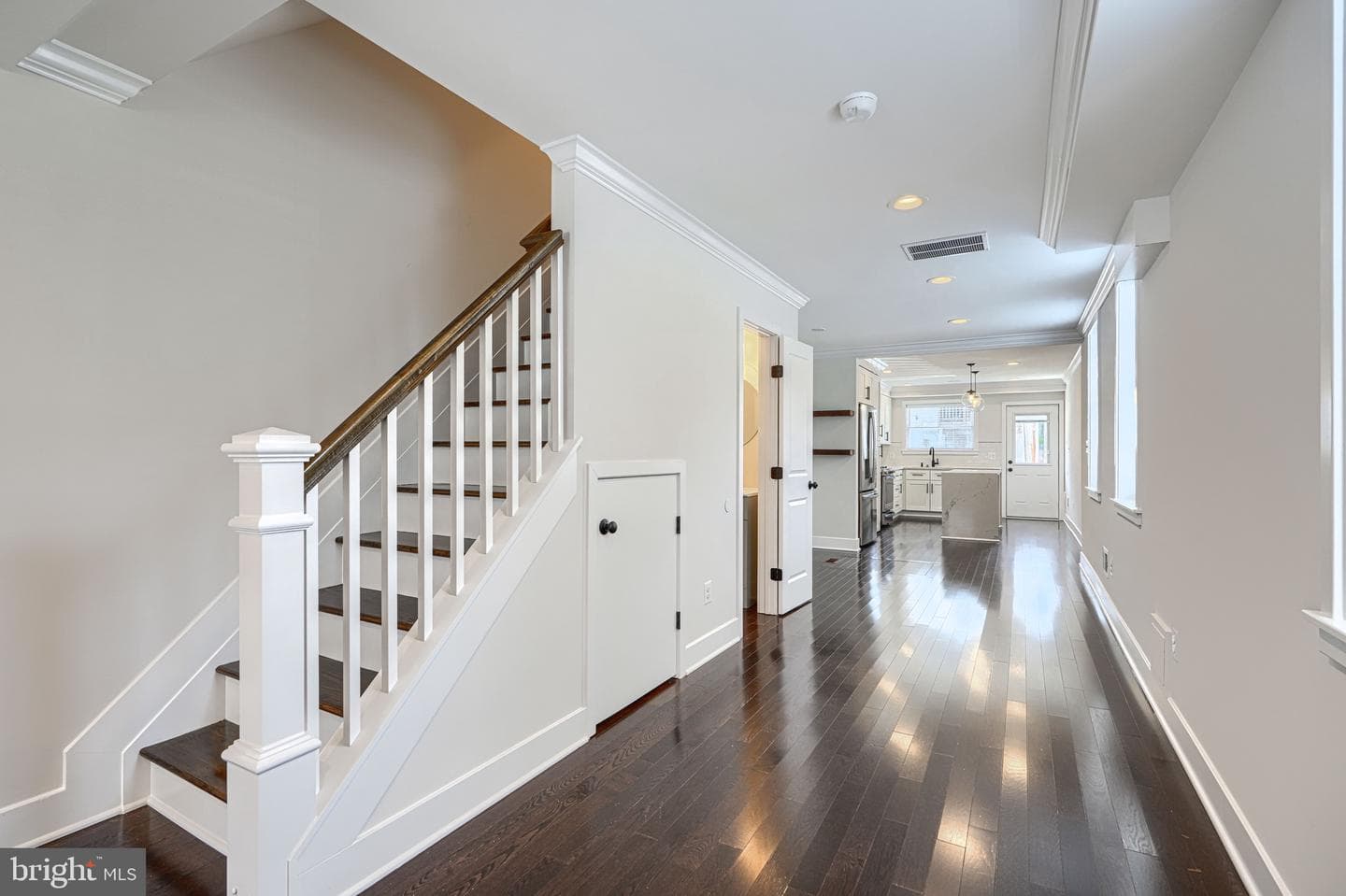 1459 Hull Street photo 7