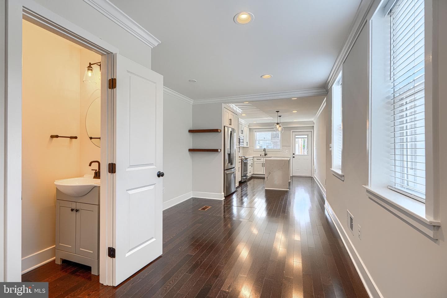 1459 Hull Street photo 8