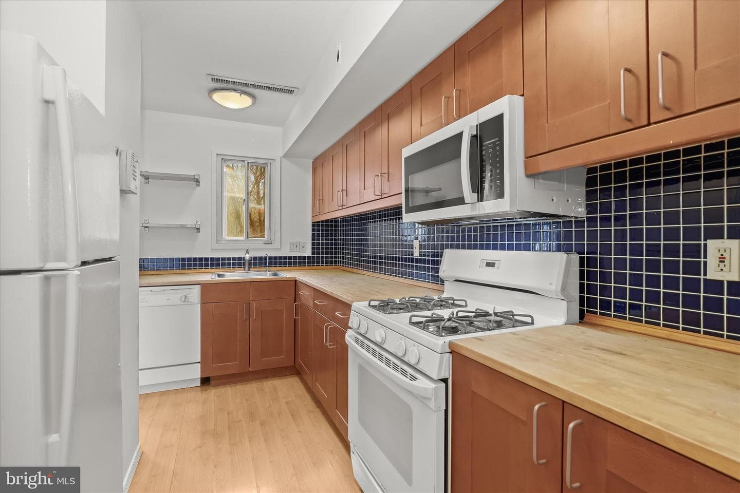 1937 Greenberry Road photo 2