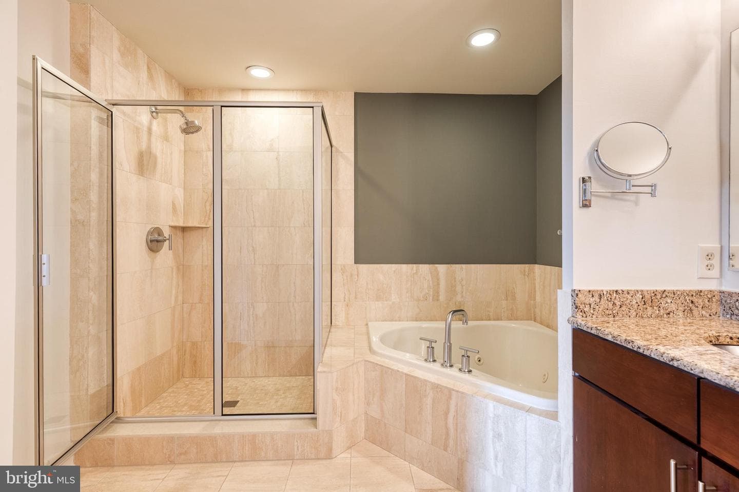 1400 Lancaster Street #305 photo 32