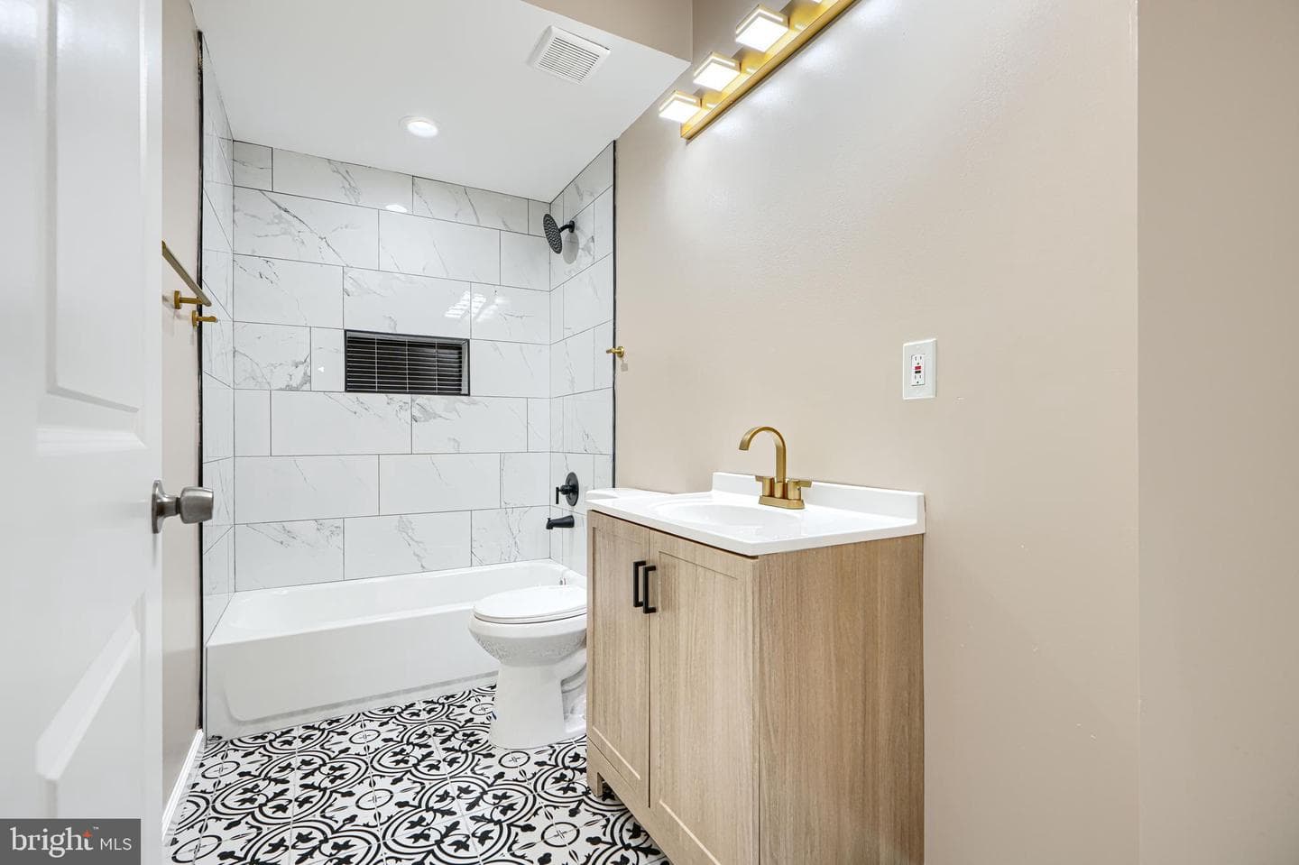 1029 N Bentalou Street photo 32
