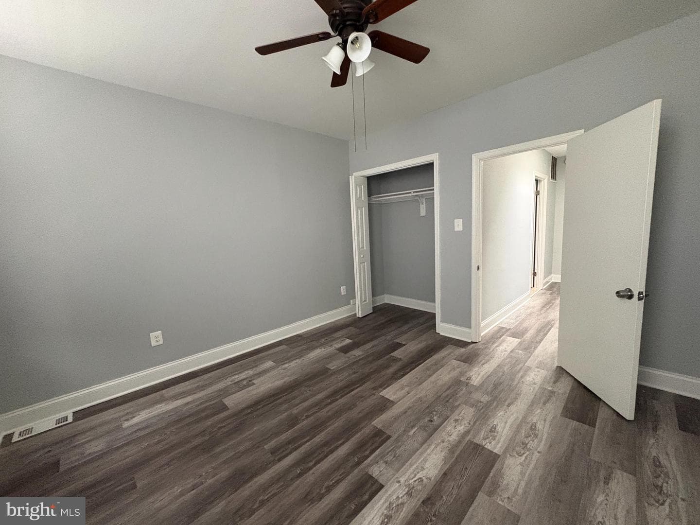 3413 Noble Street photo 10