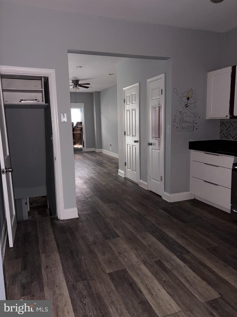 3413 Noble Street photo 23