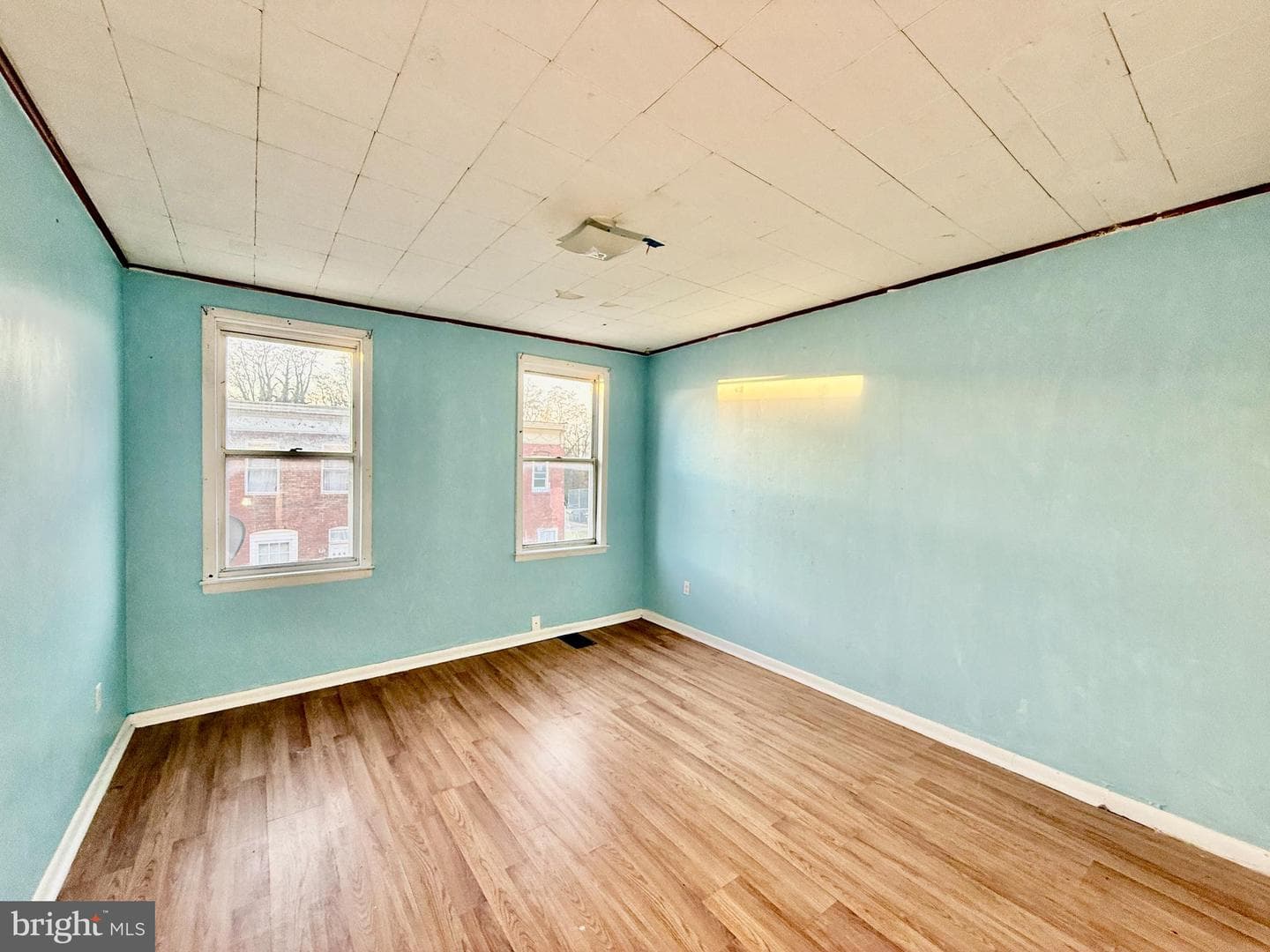 135 N Janney Street N photo 5