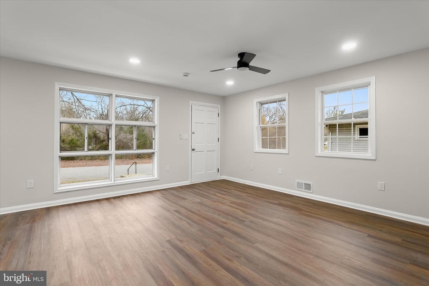 5608 Todd Avenue photo 12