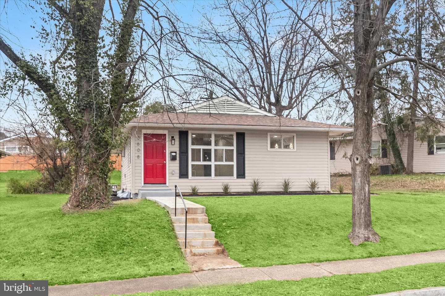 5608 Todd Avenue photo 2