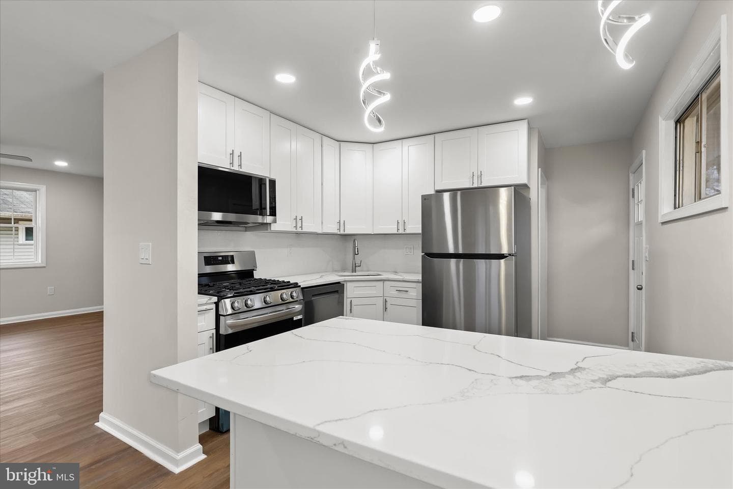 5608 Todd Avenue photo 21