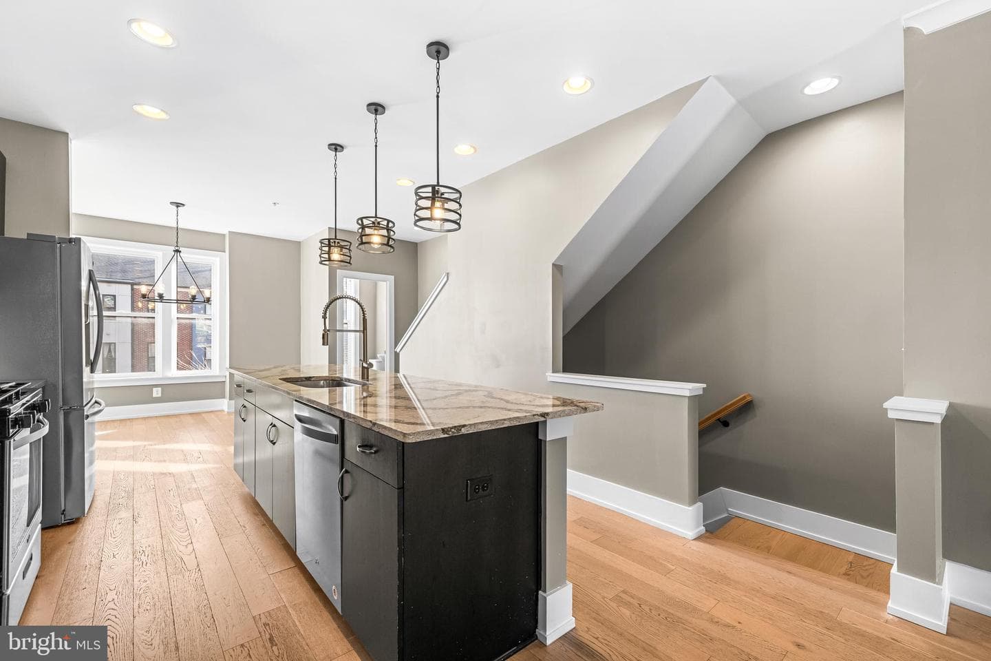 1456 Redfern Avenue photo 18