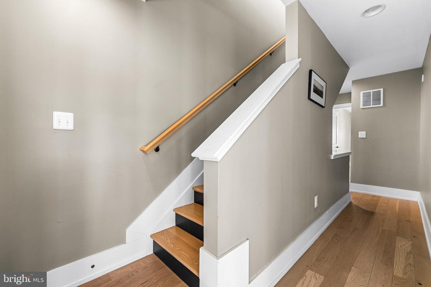 1456 Redfern Avenue photo 24