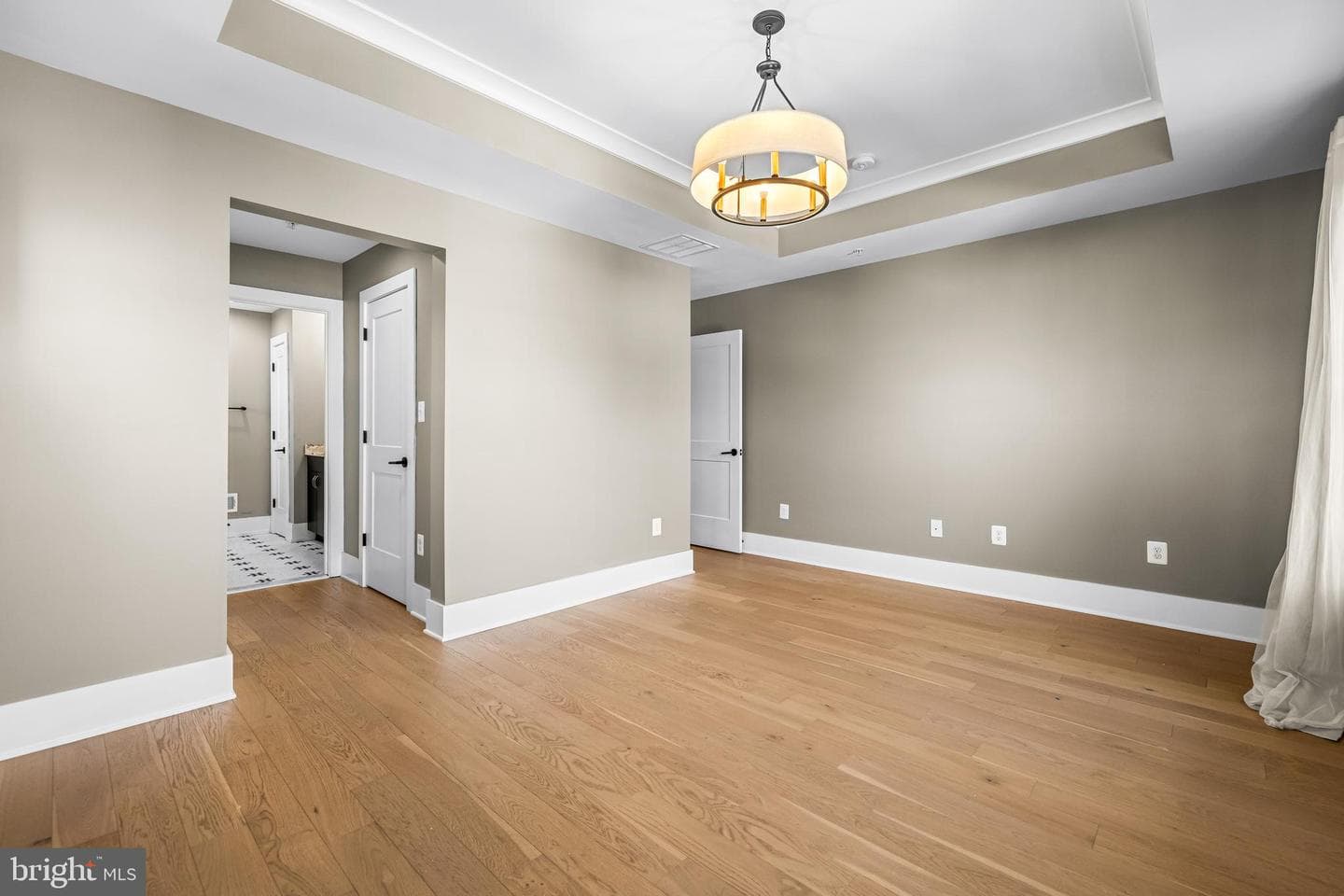 1456 Redfern Avenue photo 27