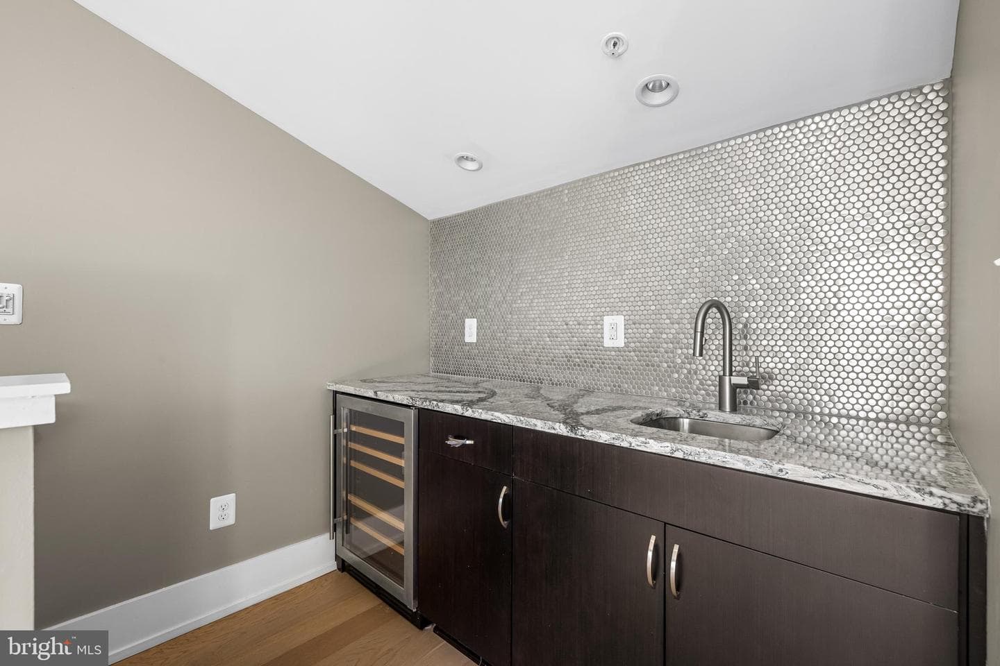 1456 Redfern Avenue photo 37