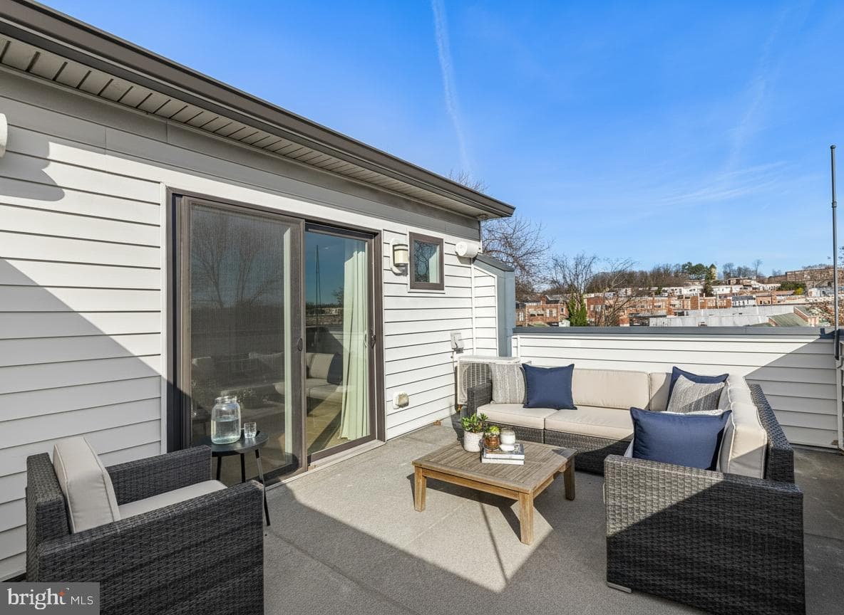 1456 Redfern Avenue photo 40