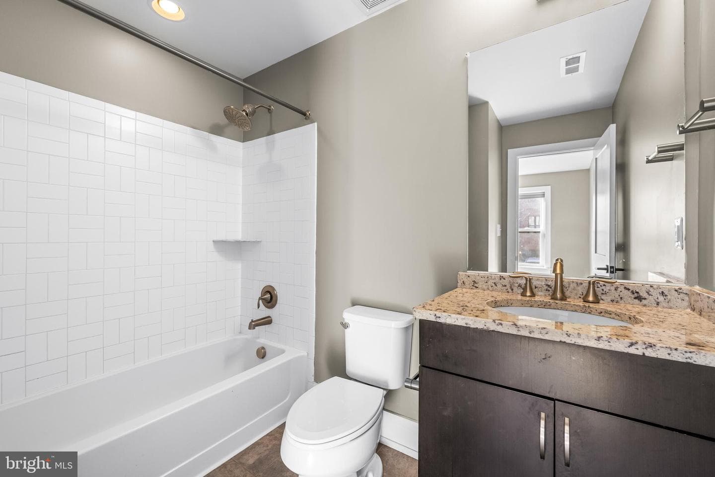 1456 Redfern Avenue photo 8