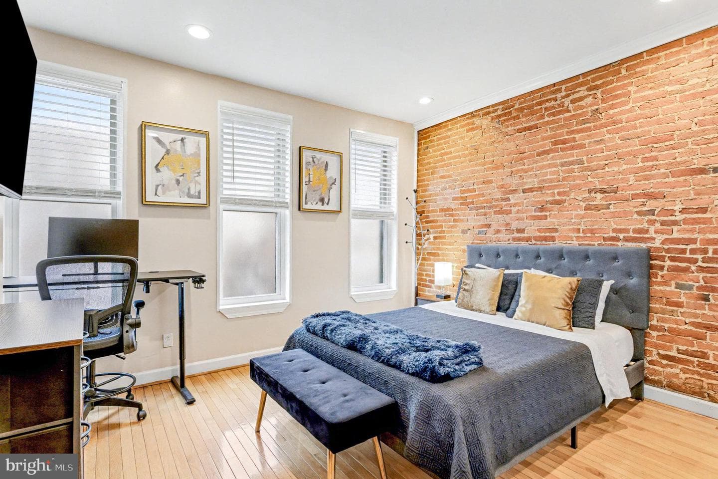 1314 S Hanover Street photo 16