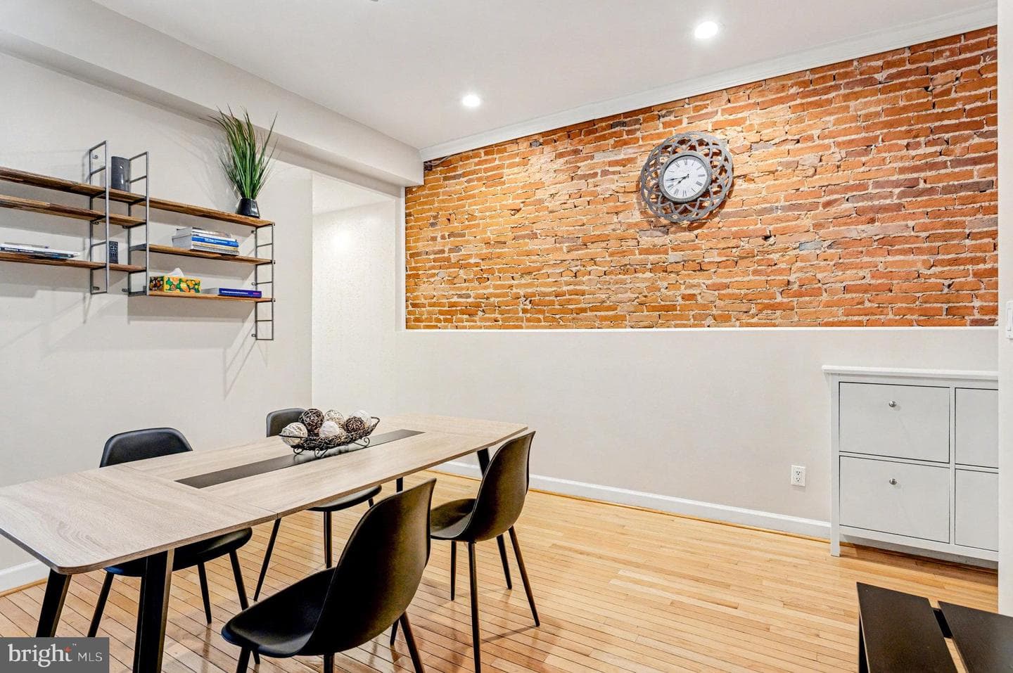 1314 S Hanover Street photo 8