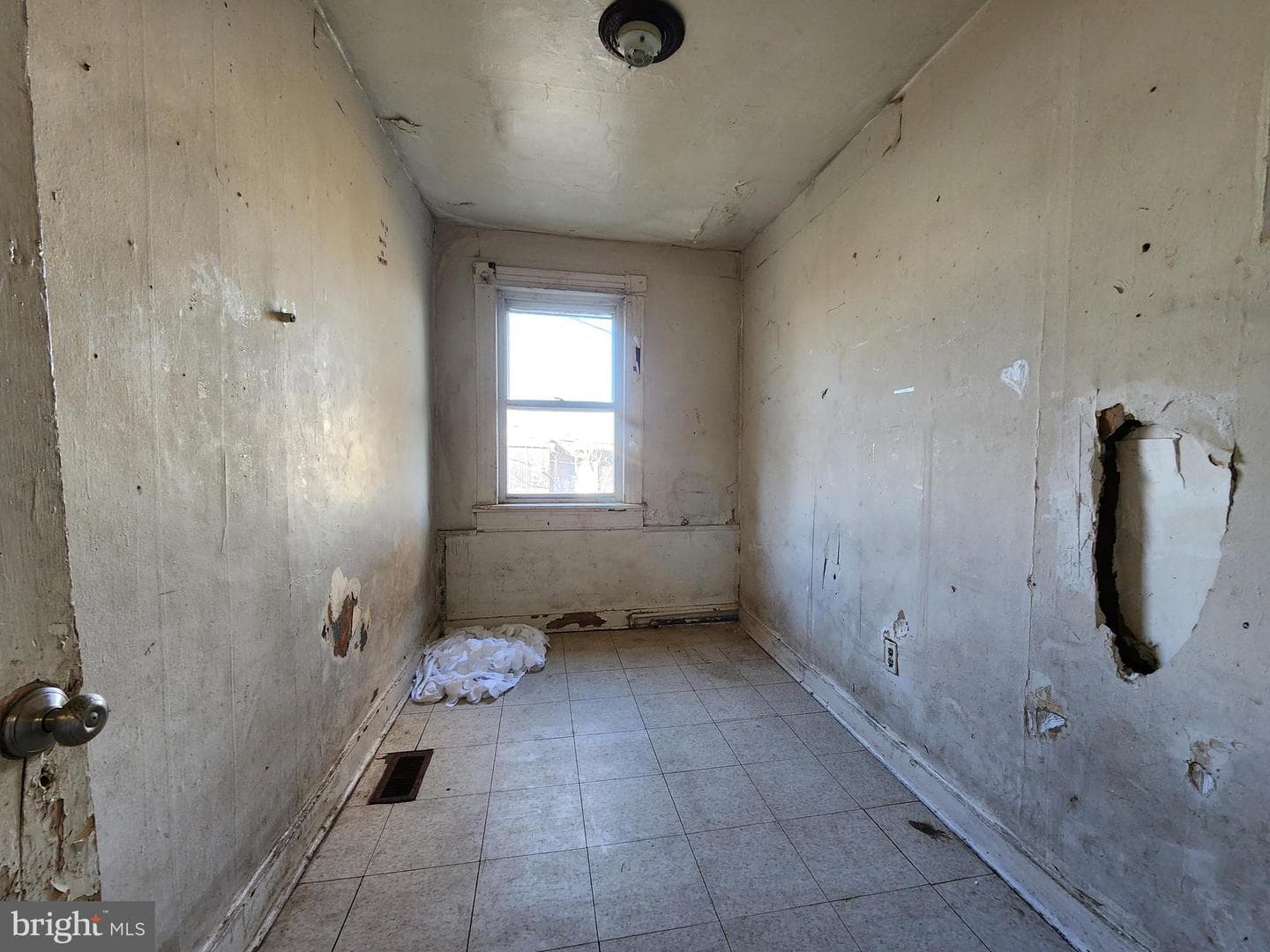 2552 Boyd Street photo 9