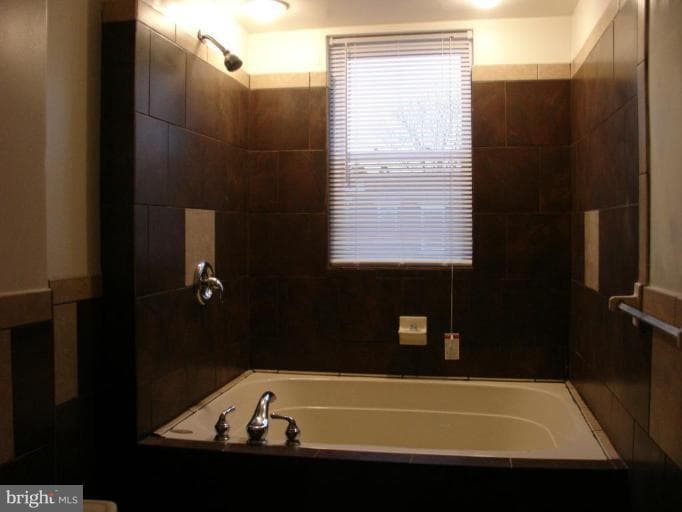 1717 E 25th Street, Baltimore