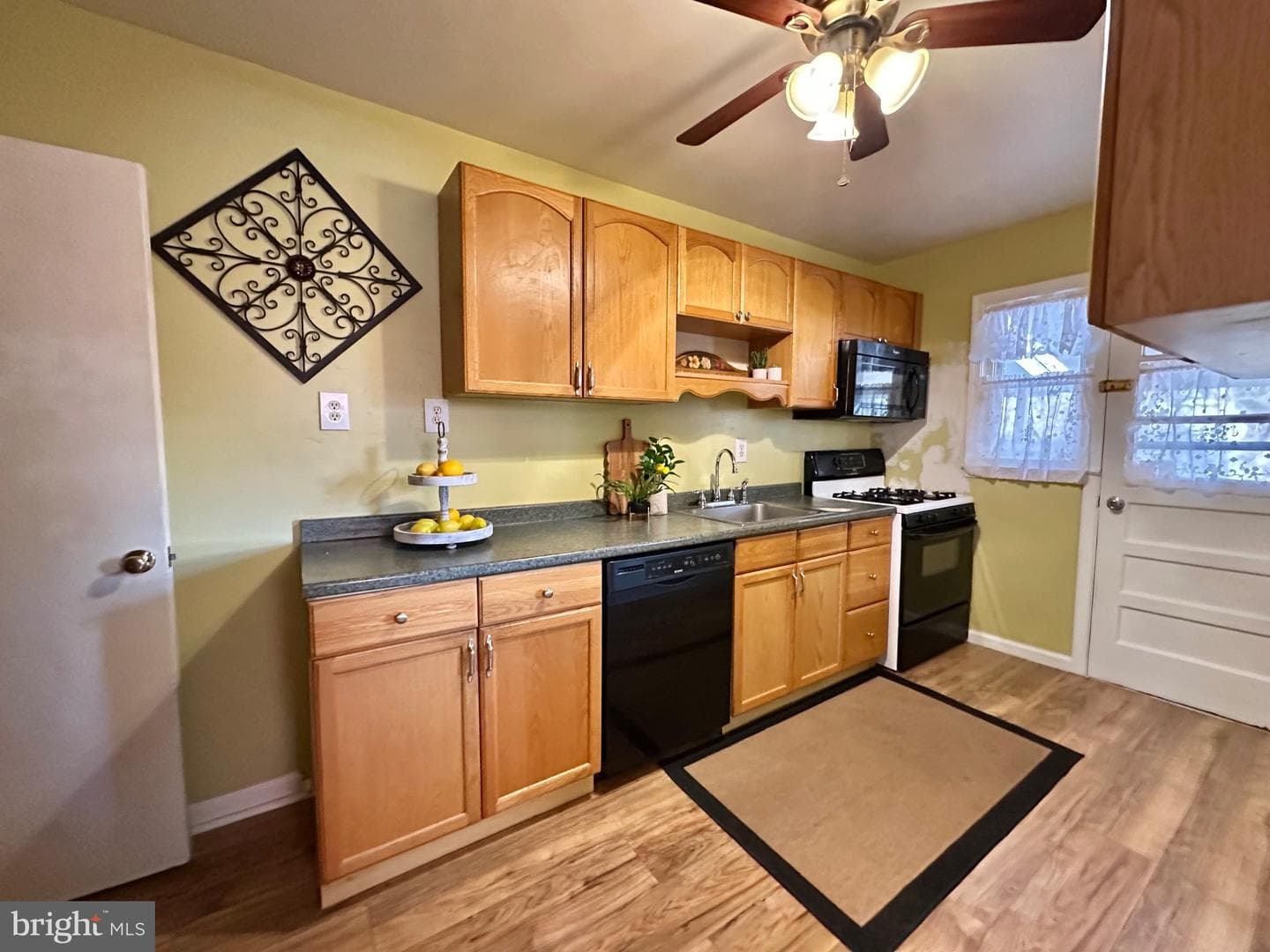 3426 Orlando Avenue photo 4