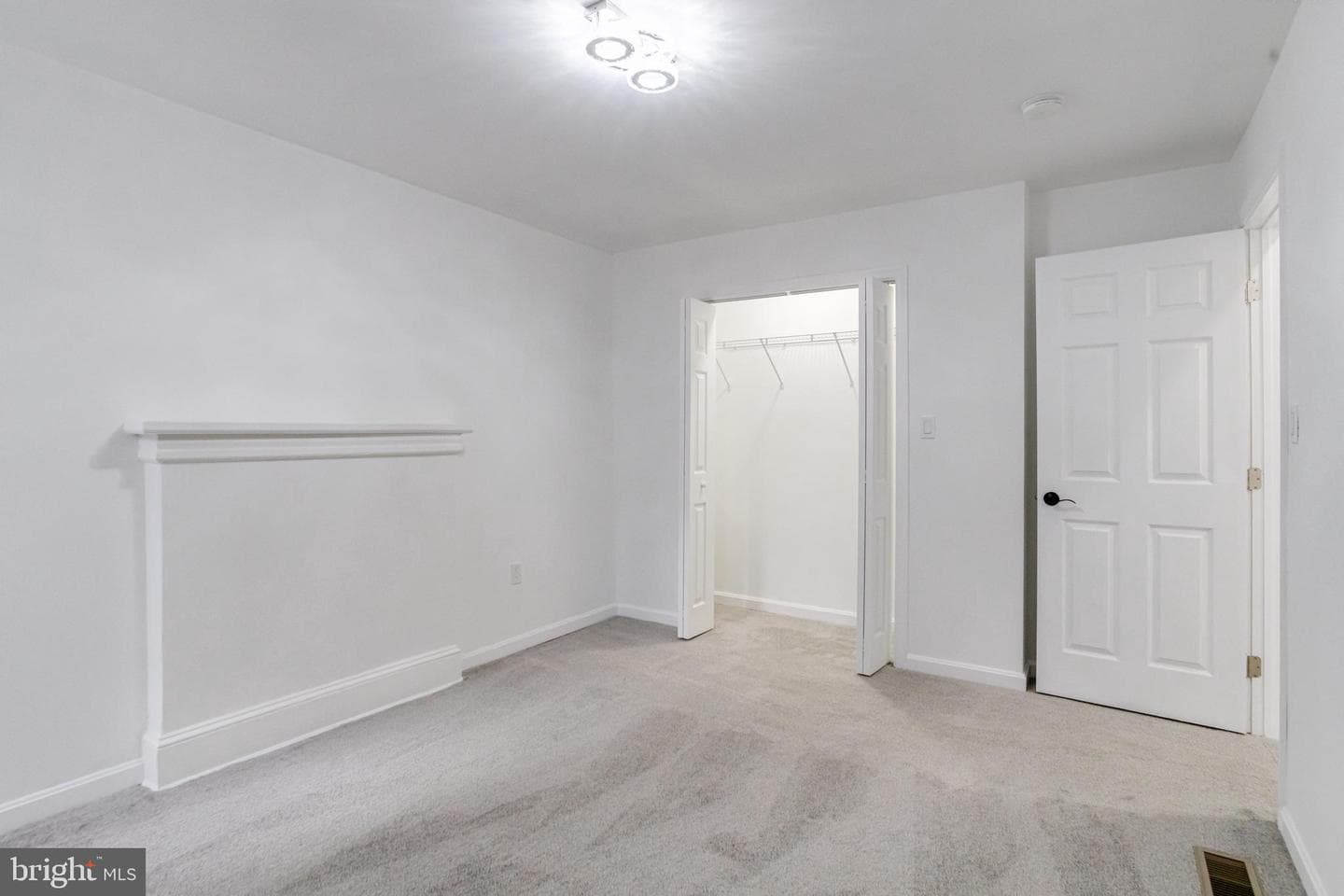 3015 Windsor Avenue photo 59