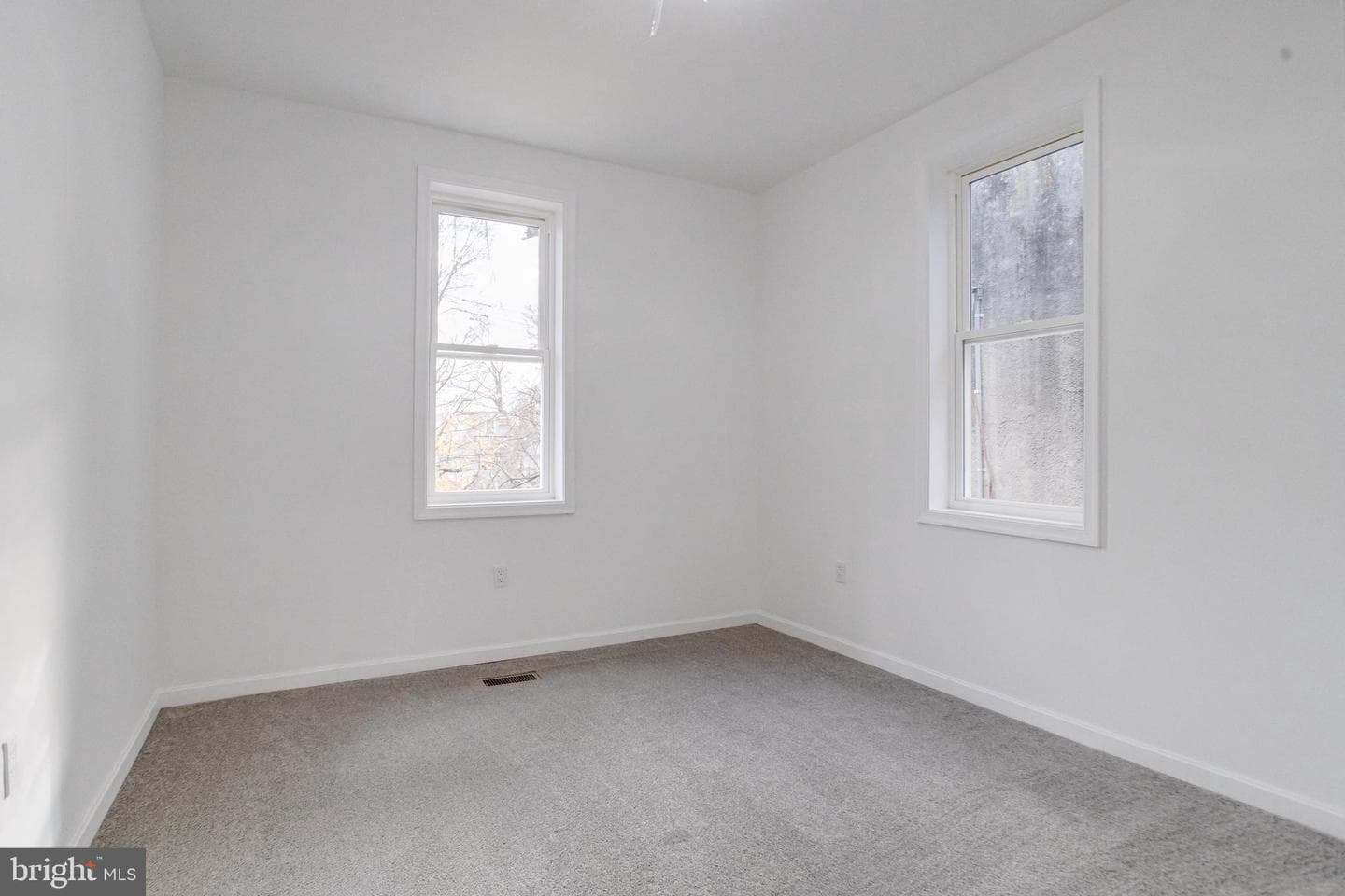 3015 Windsor Avenue photo 60
