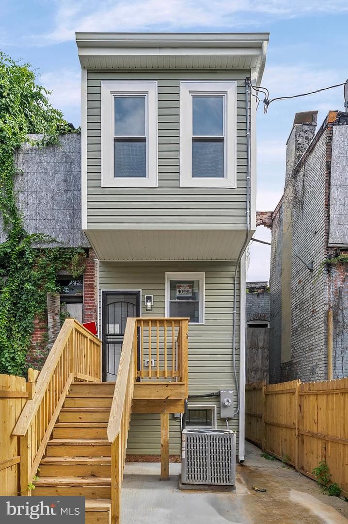 539 E 23rd Street photo 27