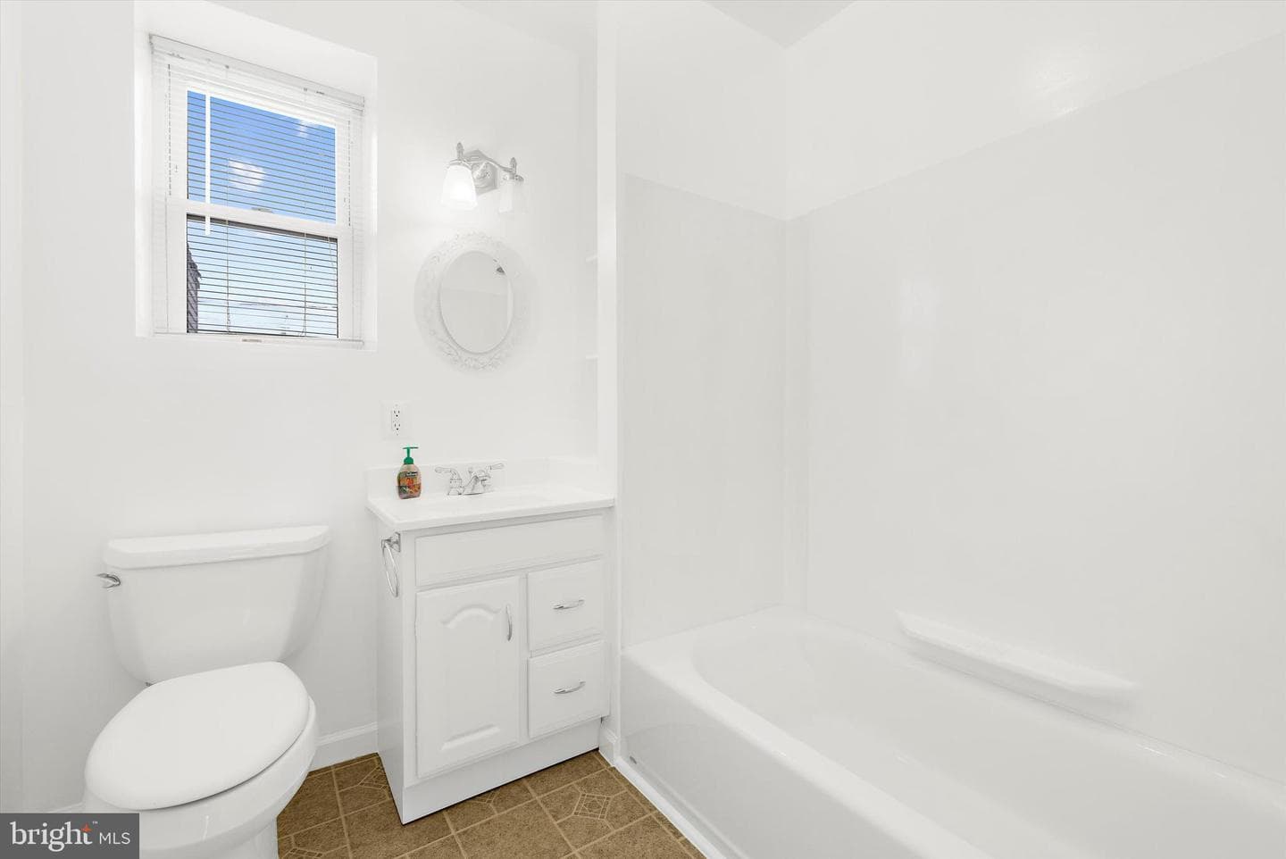 2819 Hudson Street photo 22