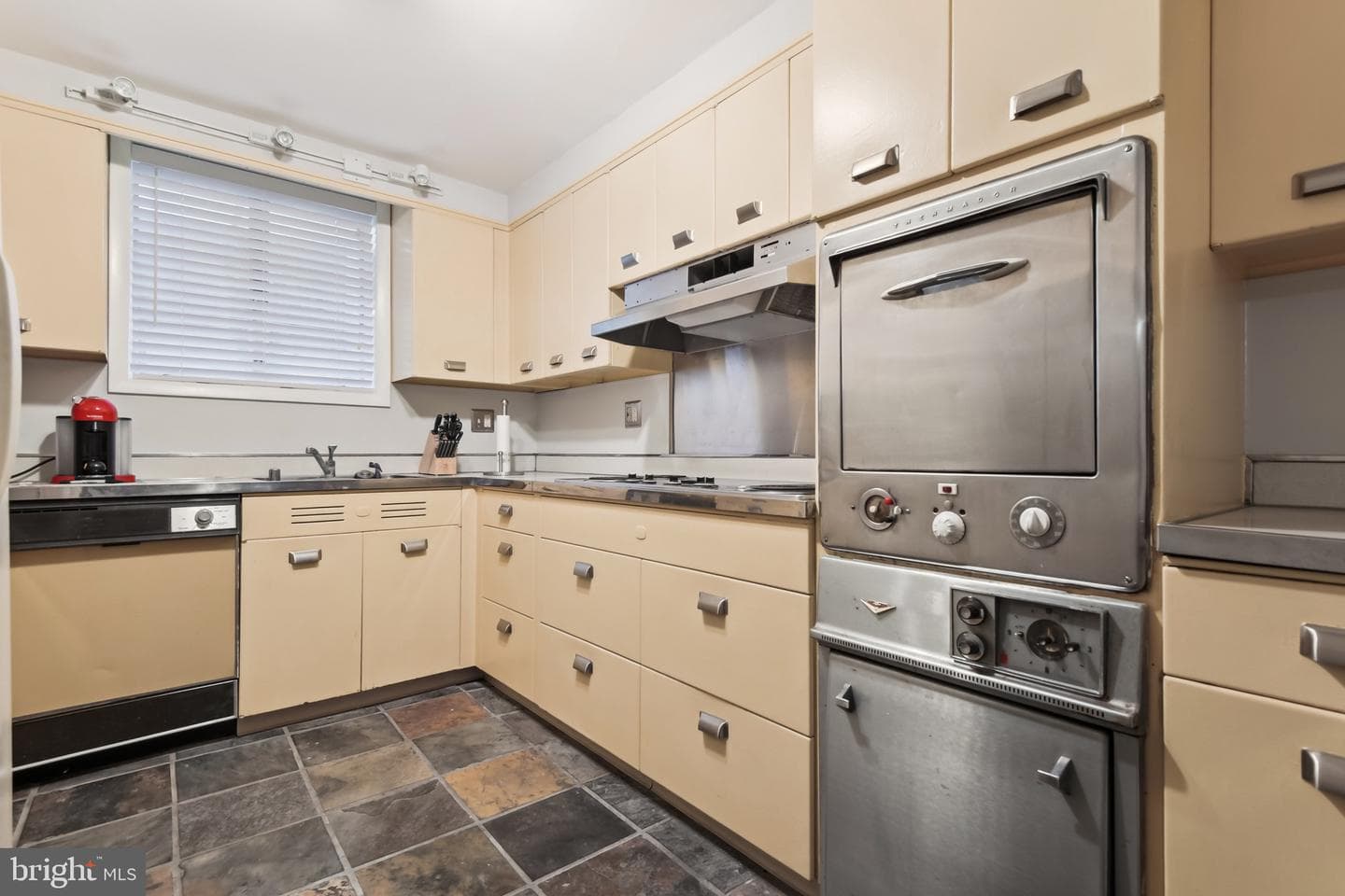 4409 N Charles Street photo 26