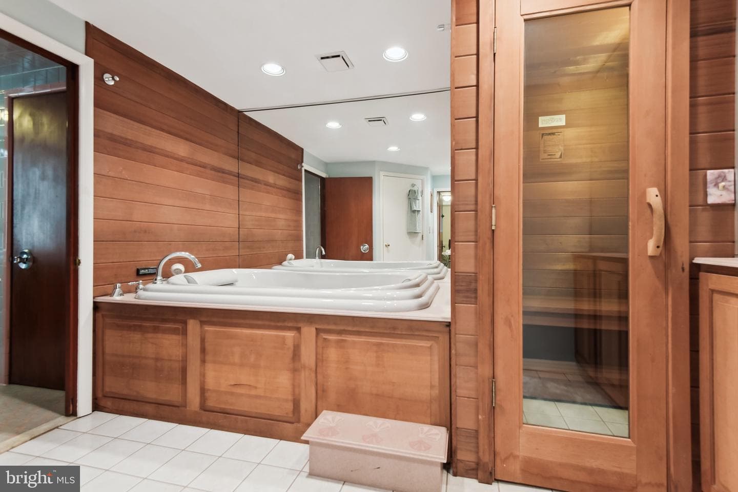 4409 N Charles Street photo 27