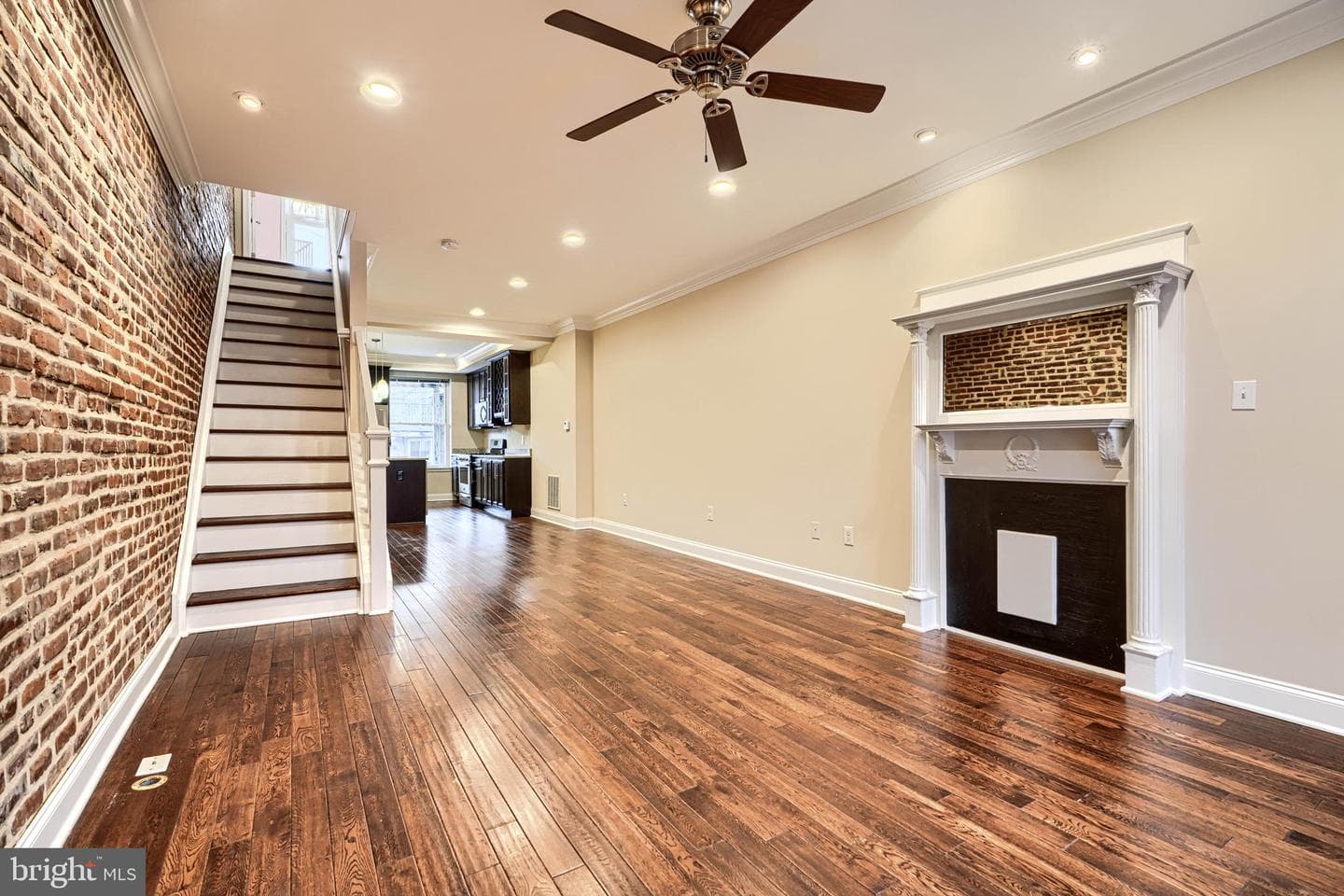 20 S Ellwood Avenue photo 3