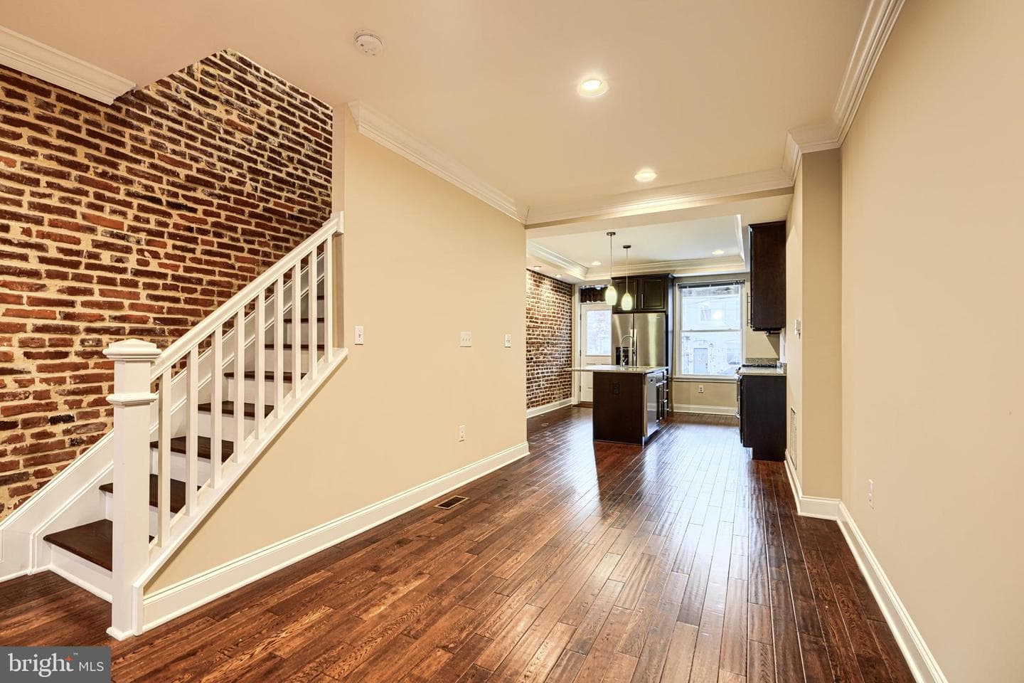 20 S Ellwood Avenue photo 8