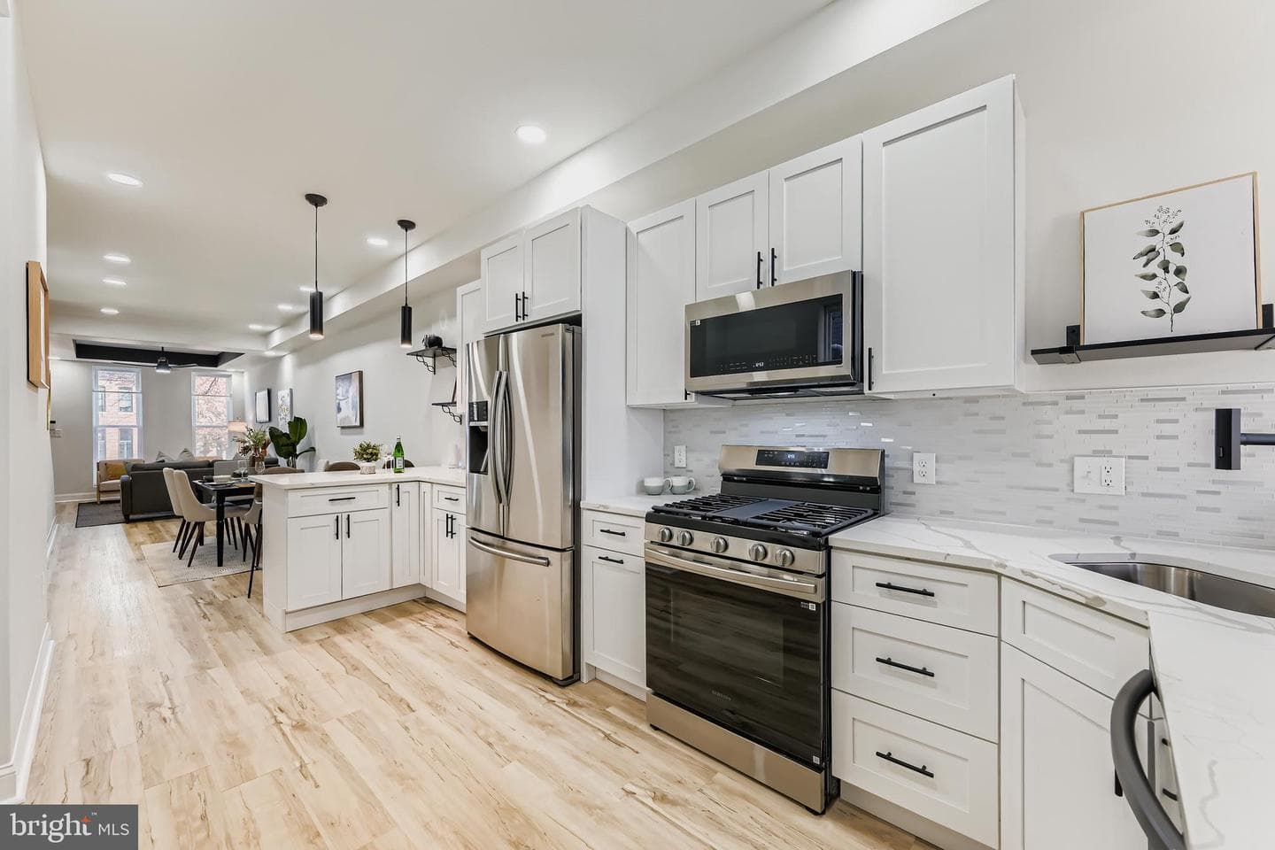 1438 N Broadway photo 12