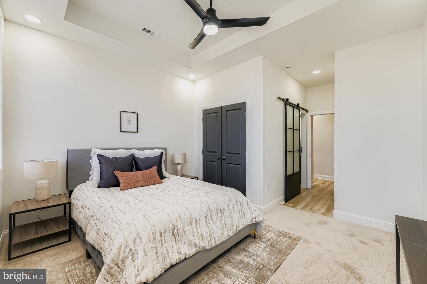 1438 N Broadway photo 16