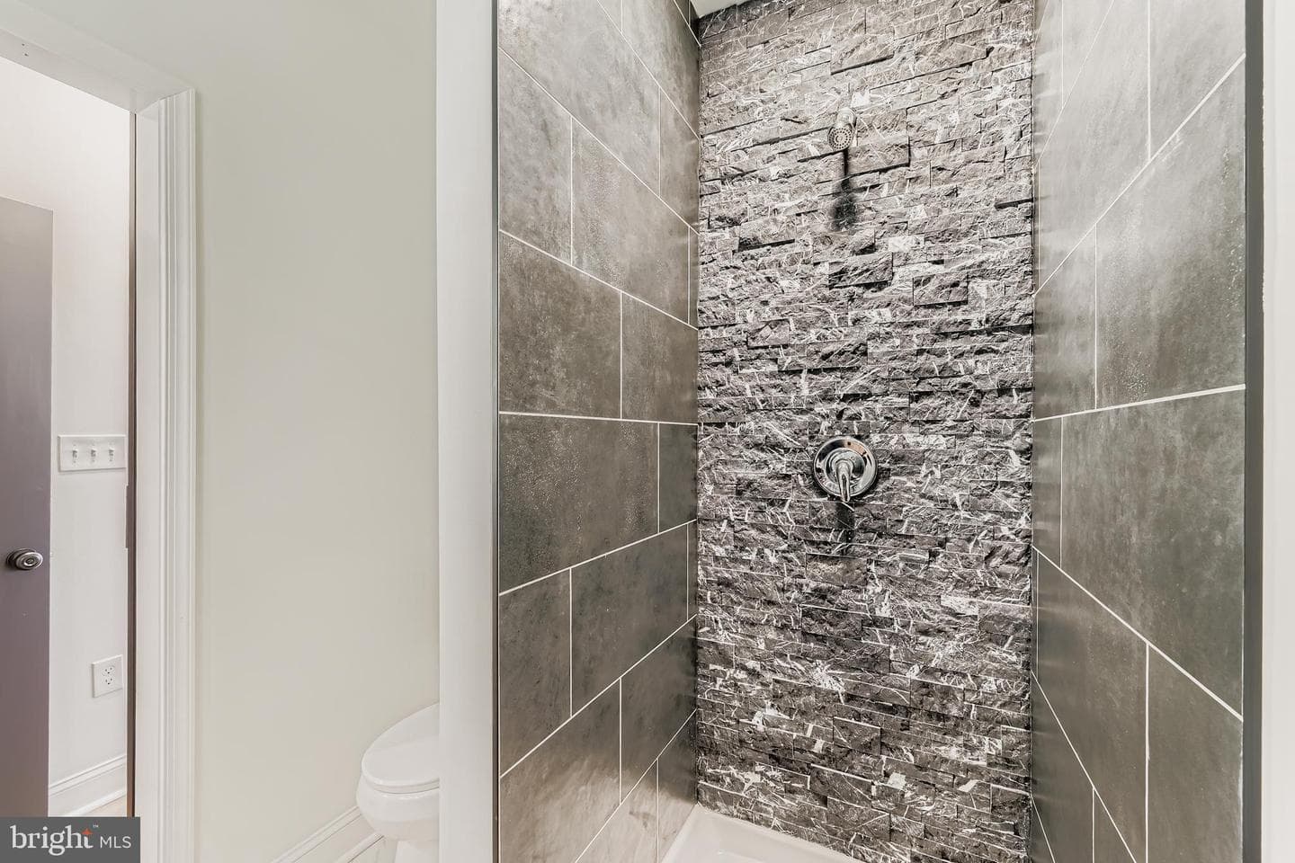 1438 N Broadway photo 18